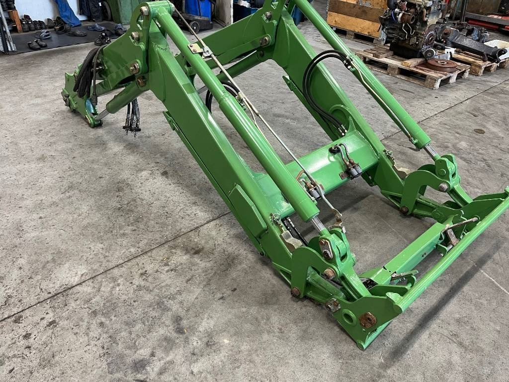 Lastare / Loader Fendt Agco 4X80 till Fendt 415 Va - رافعة أمامية للجرار: صورة 3 Lastare / Loader Fendt Agco 4X80 till Fendt 415 Va - رافعة أمامية للجرار: صورة 3