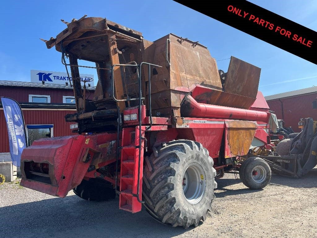 Massey Ferguson 32 Dismantled. Only spare parts - حصادة موحَّدة: صورة 1 Massey Ferguson 32 Dismantled. Only spare parts - حصادة موحَّدة: صورة 1