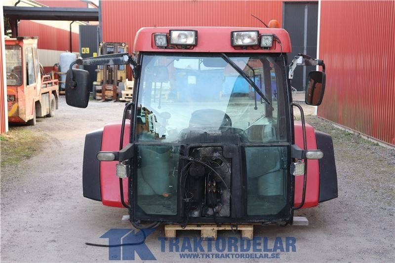 McCormick MTX 185 - كابينة - الآلات الزراعية: صورة 1 McCormick MTX 185 - كابينة - الآلات الزراعية: صورة 1