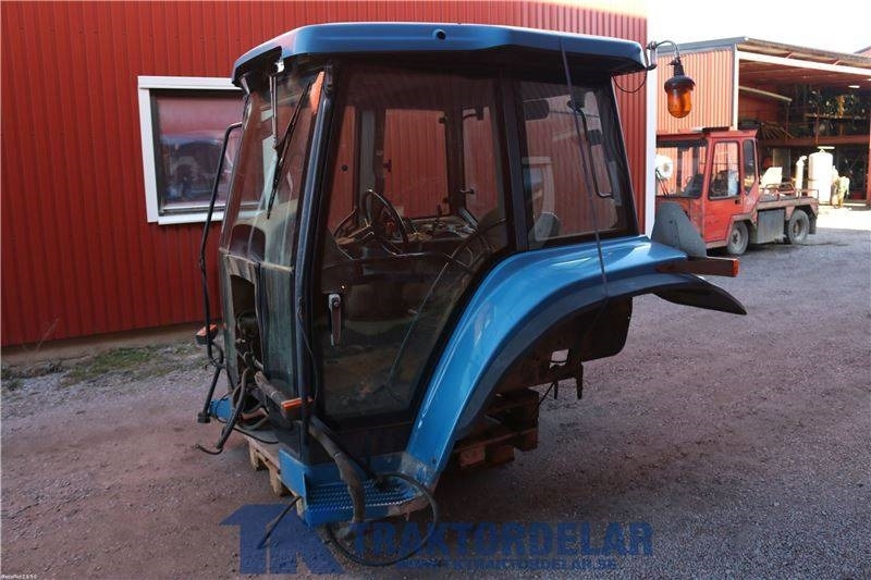 New Holland 8870 - كابينة - جرار: صورة 3 New Holland 8870 - كابينة - جرار: صورة 3