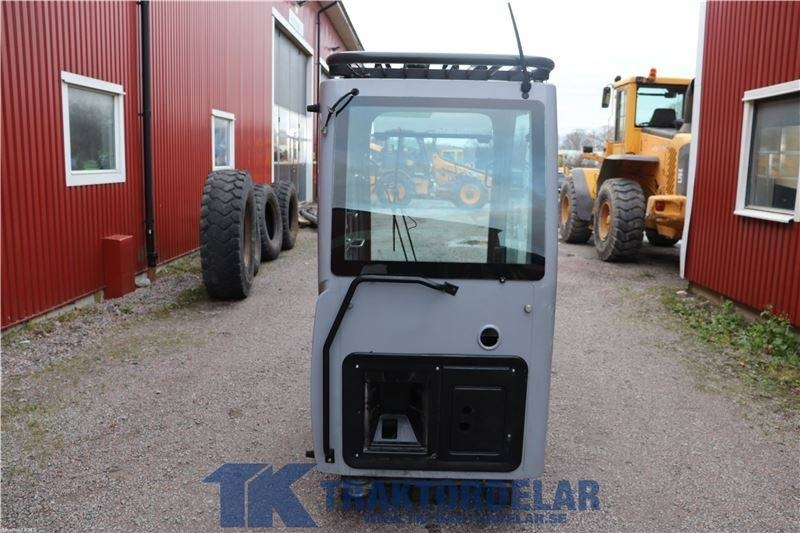 New Holland WE150C - كابينة - الآلات الزراعية: صورة 3 New Holland WE150C - كابينة - الآلات الزراعية: صورة 3