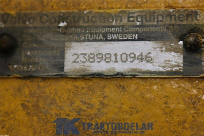 Volvo L 120 E Bakvagn - المحور و قطع الغيار - آلات البناء: صورة 3 Volvo L 120 E Bakvagn - المحور و قطع الغيار - آلات البناء: صورة 3