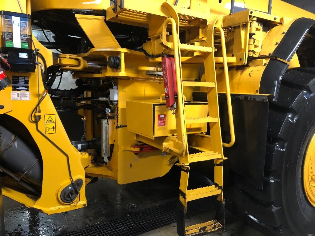 Volvo L 350 F Dismantled for parts - اللودر بعجل: صورة 4 Volvo L 350 F Dismantled for parts - اللودر بعجل: صورة 4