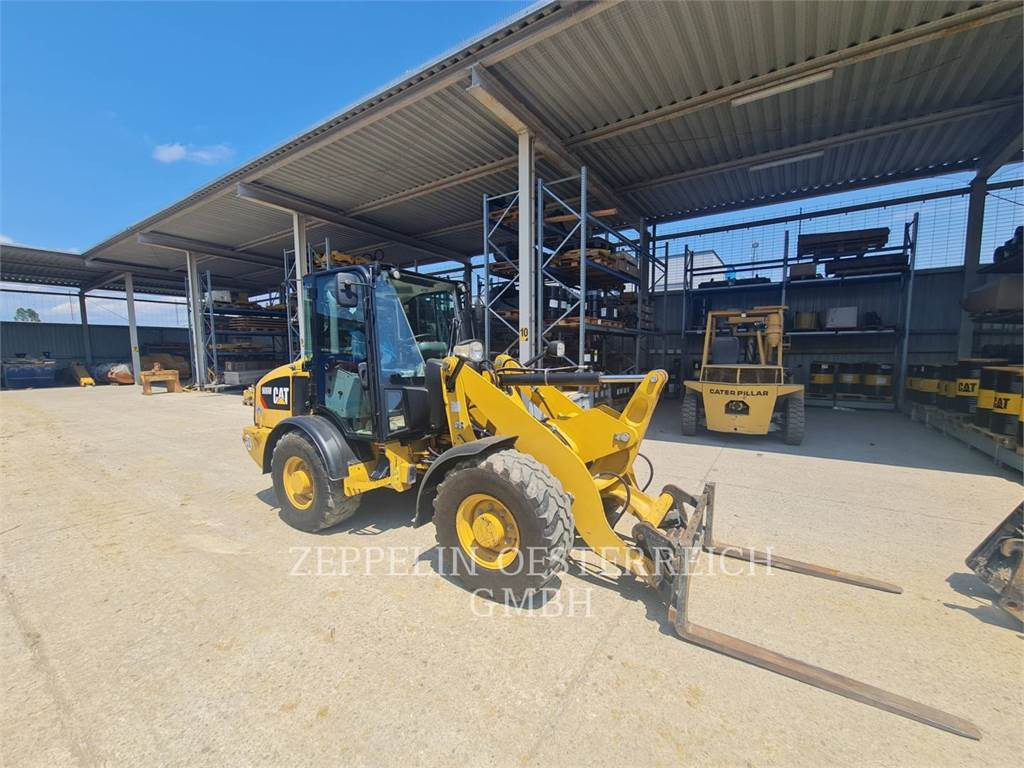 CAT 906M - اللودر بعجل: صورة 3 CAT 906M - اللودر بعجل: صورة 3