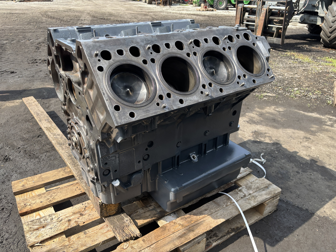 Claas Mercedes OM502LA 942.992 390kW słupek silnika - حاجز الاسطوانة: صورة 5 Claas Mercedes OM502LA 942.992 390kW słupek silnika - حاجز الاسطوانة: صورة 5