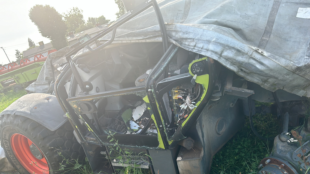 Claas Scorpion 732 części zwolnica zwrotnica Piasta koła most silnik skrzynia kabina inne - مفصل التوجيه - الآلات الزراعية: صورة 2 Claas Scorpion 732 części zwolnica zwrotnica Piasta koła most silnik skrzynia kabina inne - مفصل التوجيه - الآلات الزراعية: صورة 2
