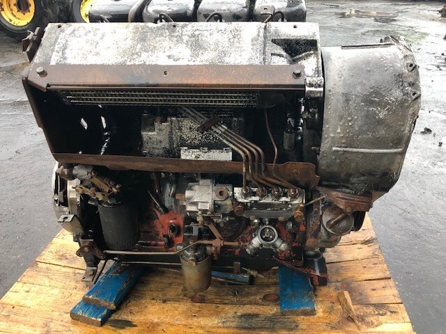 Deutz F4L913 - Blok | Wał Korbowy - المحرك و قطع الغيار - الآلات الزراعية: صورة 1 Deutz F4L913 - Blok | Wał Korbowy - المحرك و قطع الغيار - الآلات الزراعية: صورة 1