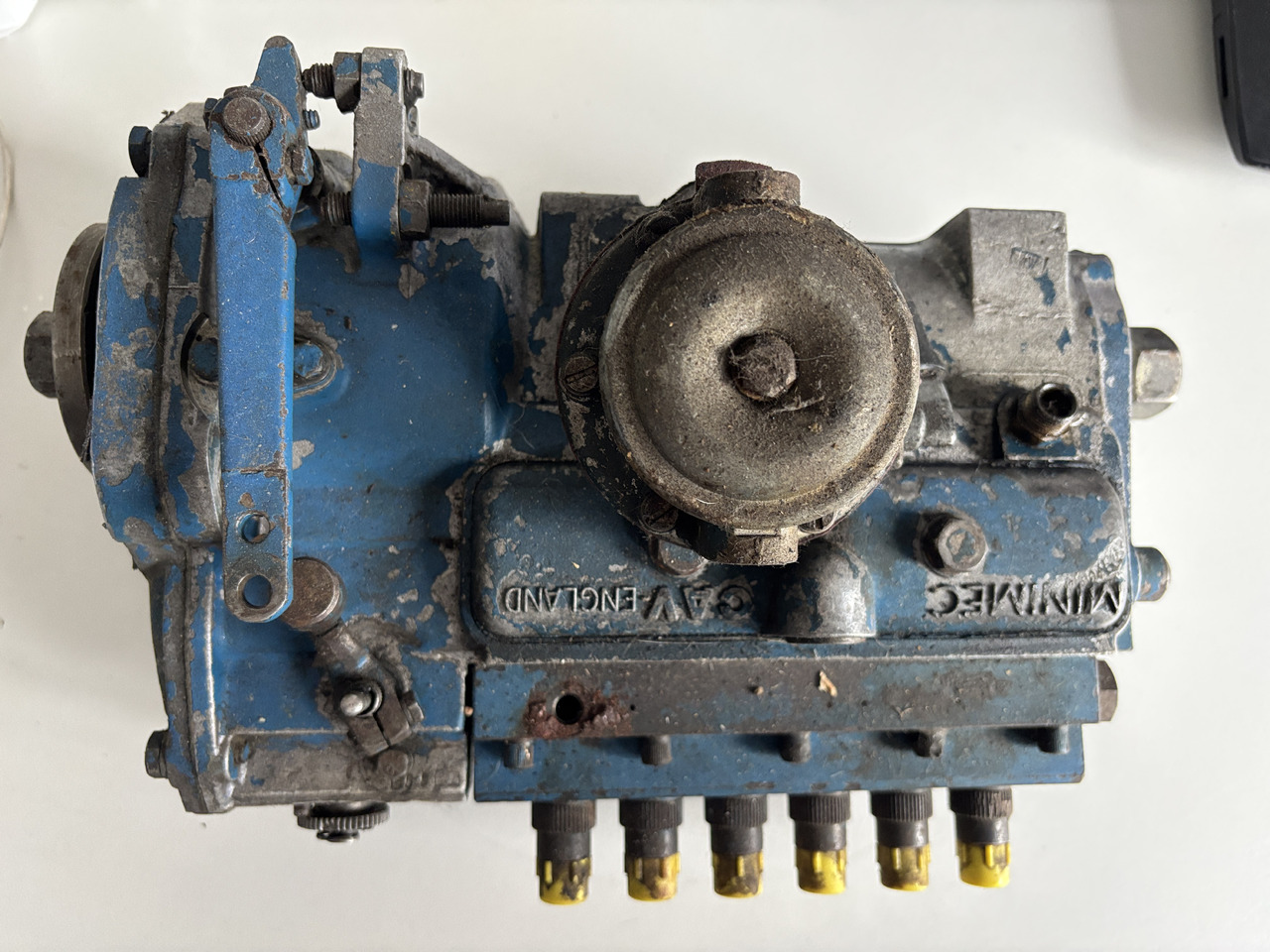 Ford TW25 - pompa wtryskowa paliwa - مضخة وقود - الآلات الزراعية: صورة 1 Ford TW25 - pompa wtryskowa paliwa - مضخة وقود - الآلات الزراعية: صورة 1