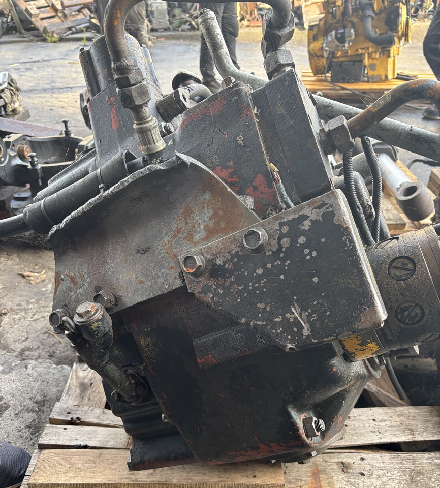 HANOMAG 422 Skrzynia Biegów do ładowarki kołowej HANOMAG 55 D - صندوق التروس - الآلات الزراعية: صورة 5 HANOMAG 422 Skrzynia Biegów do ładowarki kołowej HANOMAG 55 D - صندوق التروس - الآلات الزراعية: صورة 5