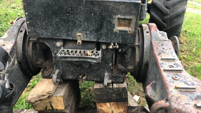 Harwester Valmet 911 Komatsu - Most Napędowy Tandem - المحور و قطع الغيار - الآلات الزراعية: صورة 1 Harwester Valmet 911 Komatsu - Most Napędowy Tandem - المحور و قطع الغيار - الآلات الزراعية: صورة 1