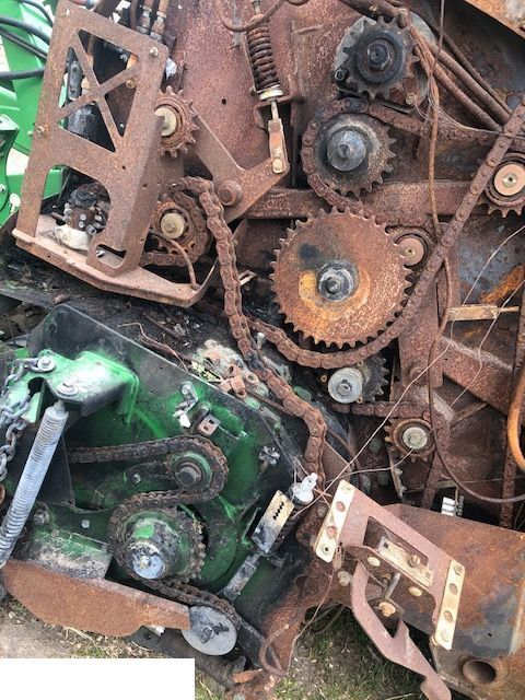 قطع غيار - مكنة John Deere V451M - Noźe: صورة 1