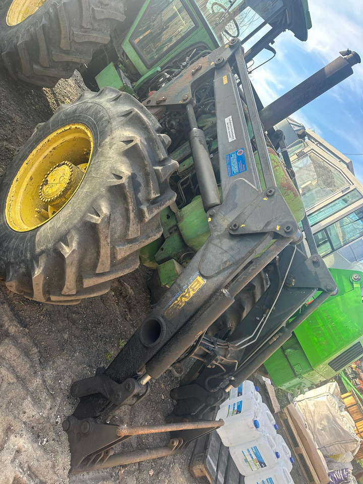 Ładowacz czołowy TUR do John Deere 4240S 4240 - رافعة أمامية للجرار: صورة 1 Ładowacz czołowy TUR do John Deere 4240S 4240 - رافعة أمامية للجرار: صورة 1