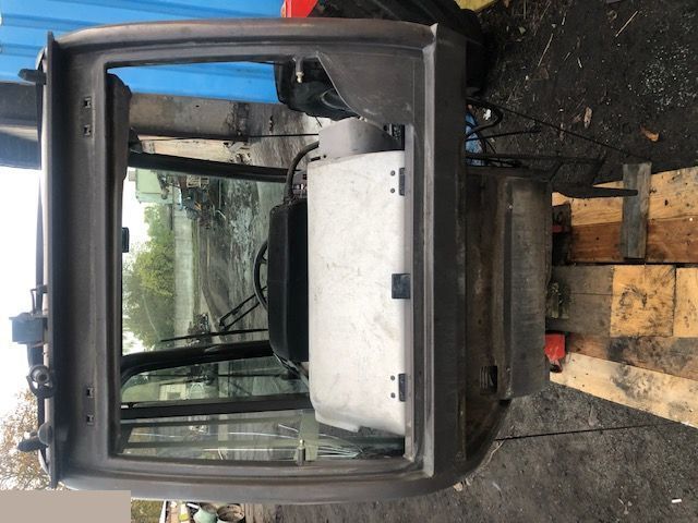 Manitou - Kabina - كابينة - الآلات الزراعية: صورة 2 Manitou - Kabina - كابينة - الآلات الزراعية: صورة 2