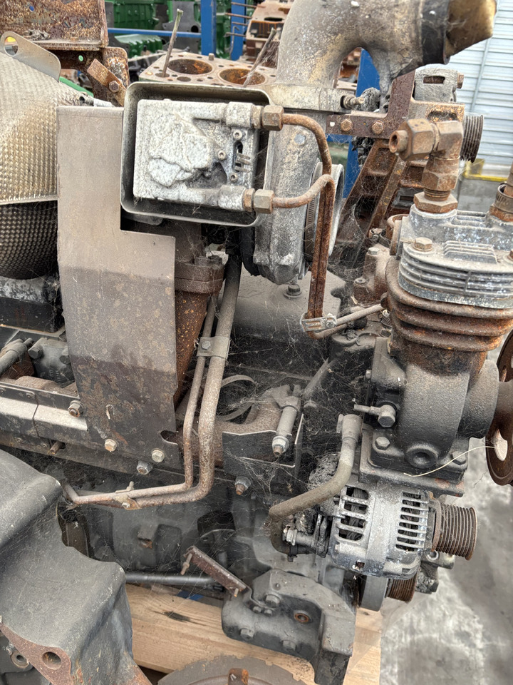 Massey Ferguson 7618 Silnik CZĘŚCI 453084168 - المحرك و قطع الغيار - الآلات الزراعية: صورة 3 Massey Ferguson 7618 Silnik CZĘŚCI 453084168 - المحرك و قطع الغيار - الآلات الزراعية: صورة 3