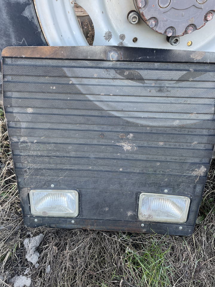 Massey Fergusson 3690 - grill - شبكة أمامية - الآلات الزراعية: صورة 1 Massey Fergusson 3690 - grill - شبكة أمامية - الآلات الزراعية: صورة 1