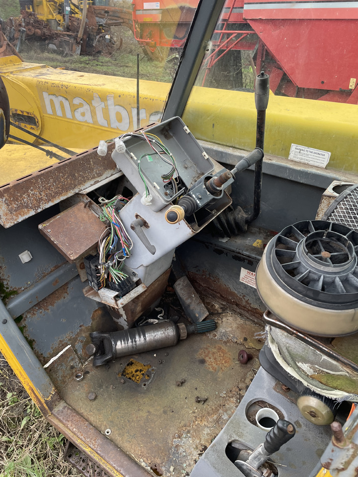 Matbro TS280 - kabina - كابينة - معدات المناولة: صورة 2 Matbro TS280 - kabina - كابينة - معدات المناولة: صورة 2