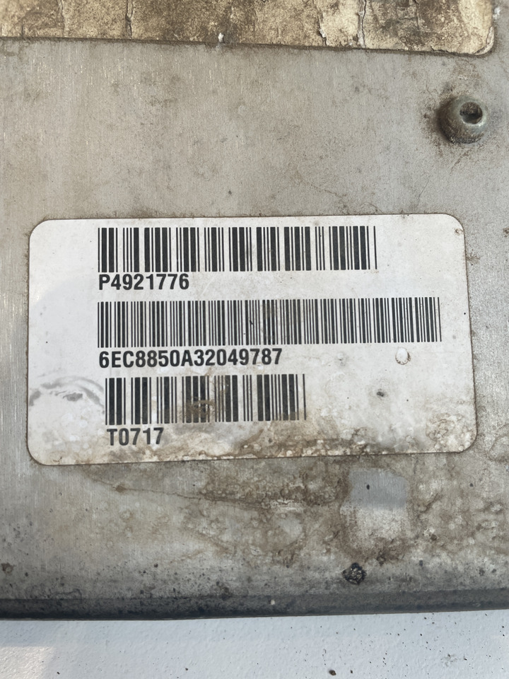 New Holland Cummins - sterownik silnika ECU komputer 4921776 - وحدة تحكم الكتروني - الآلات الزراعية: صورة 2 New Holland Cummins - sterownik silnika ECU komputer 4921776 - وحدة تحكم الكتروني - الآلات الزراعية: صورة 2