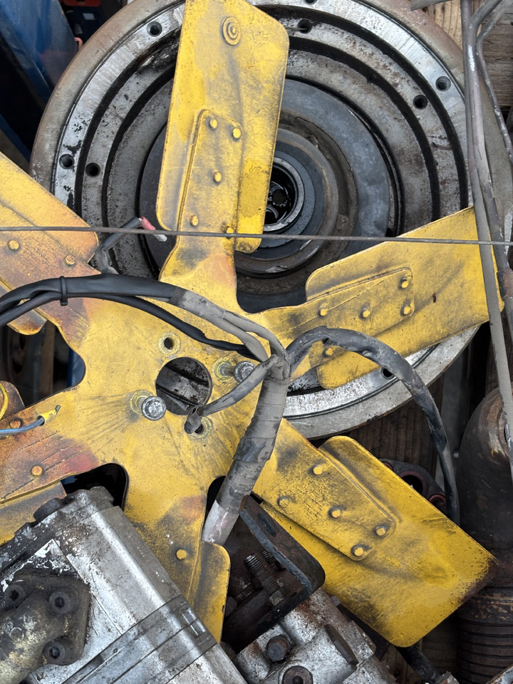 Perkins 1004.4 1004.4T 1006.6 Silnik Pokrywa Silnika Obudowa Tryb CZĘŚCI 3716C03C/3 - المحرك و قطع الغيار - آلات البناء: صورة 5 Perkins 1004.4 1004.4T 1006.6 Silnik Pokrywa Silnika Obudowa Tryb CZĘŚCI 3716C03C/3 - المحرك و قطع الغيار - آلات البناء: صورة 5