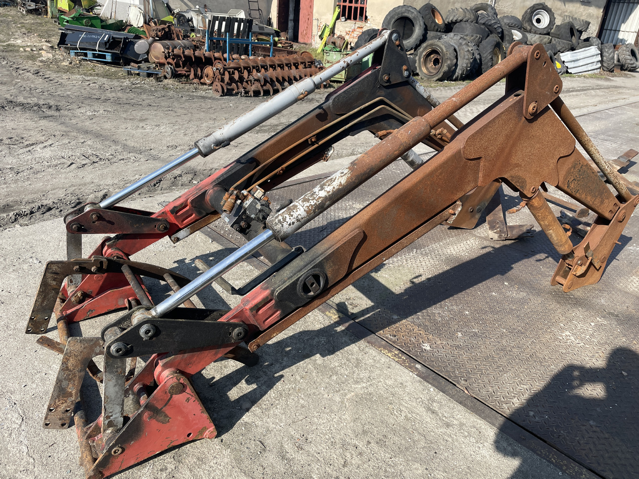 Zetor TL - TUR ładowacz czołowy + mocowania - رافعة أمامية للجرار: صورة 2 Zetor TL - TUR ładowacz czołowy + mocowania - رافعة أمامية للجرار: صورة 2