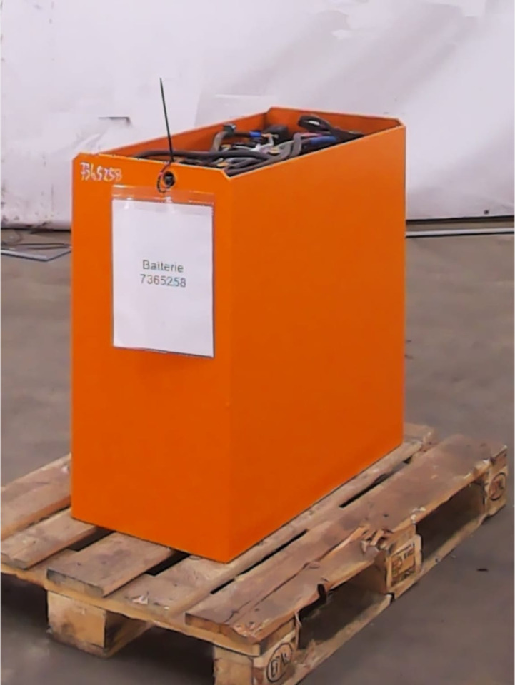 AVB 24V 840Ah - بطارية - معدات المناولة: صورة 3 AVB 24V 840Ah - بطارية - معدات المناولة: صورة 3