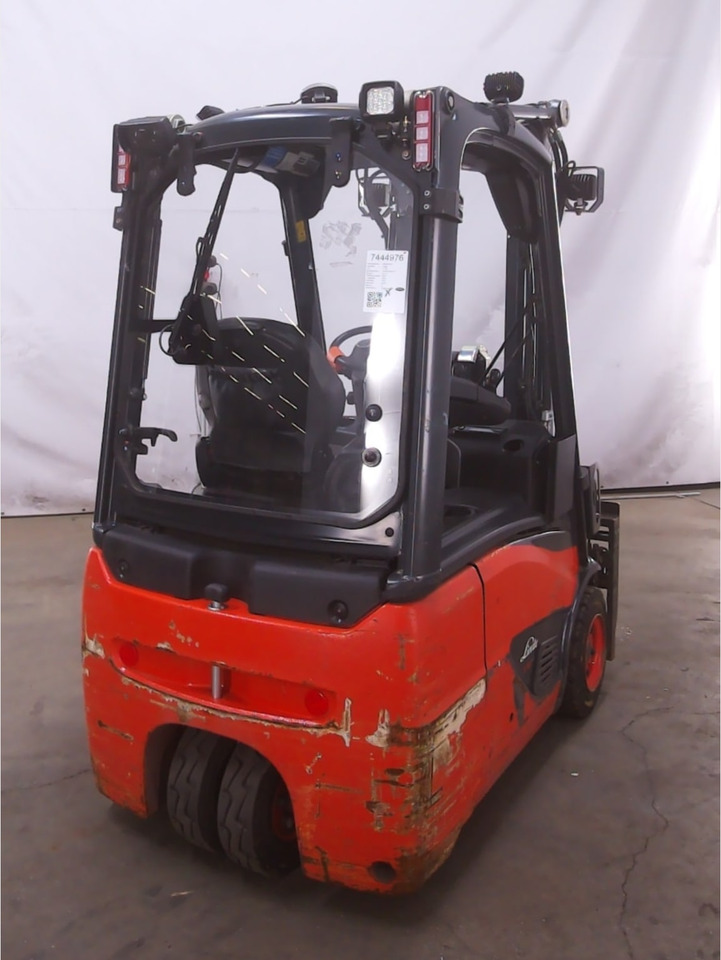 Linde E16C-02 - رافعة شوكية كهربائية: صورة 3 Linde E16C-02 - رافعة شوكية كهربائية: صورة 3