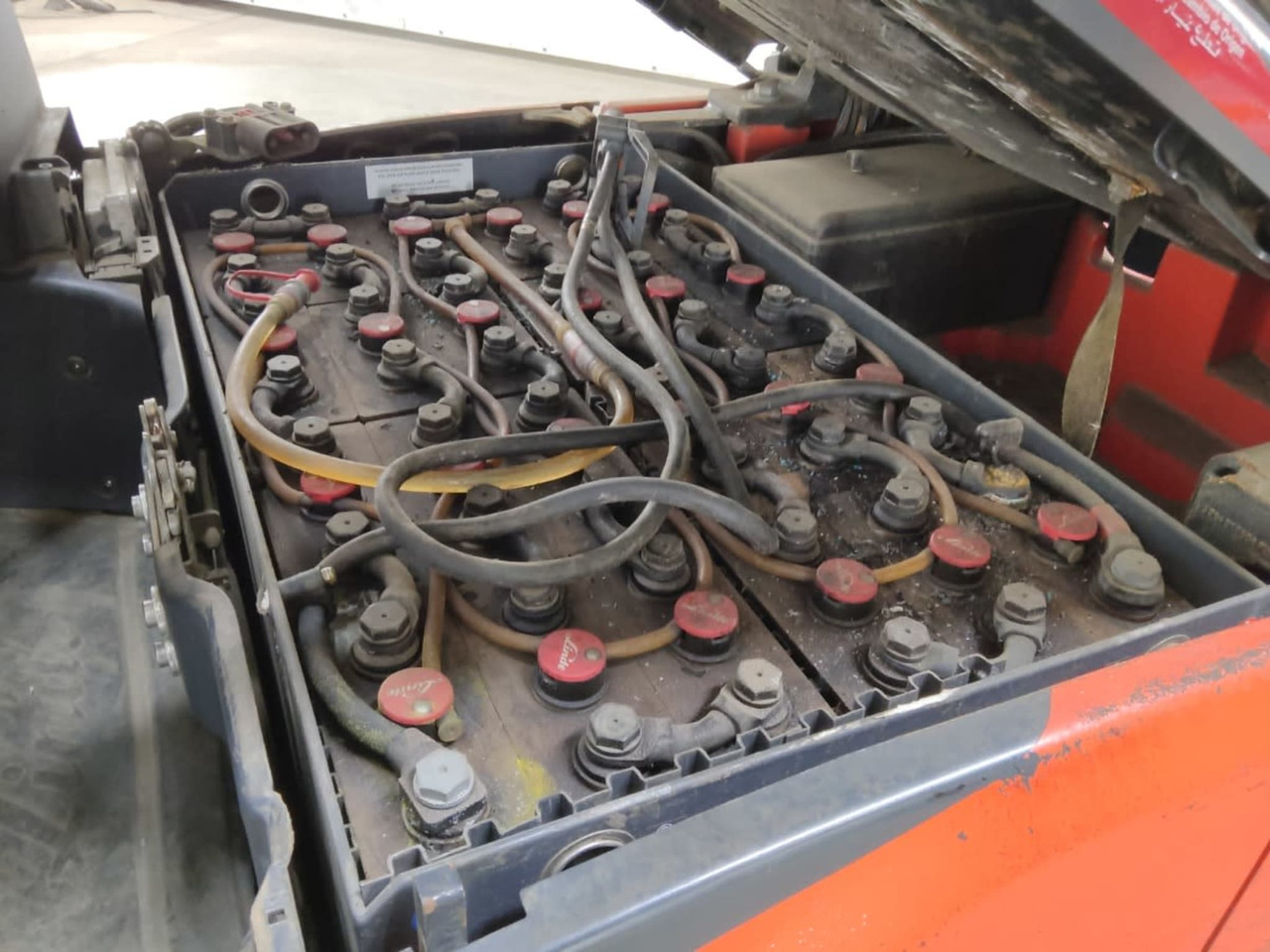 Linde E16C-02 - رافعة شوكية كهربائية: صورة 5 Linde E16C-02 - رافعة شوكية كهربائية: صورة 5