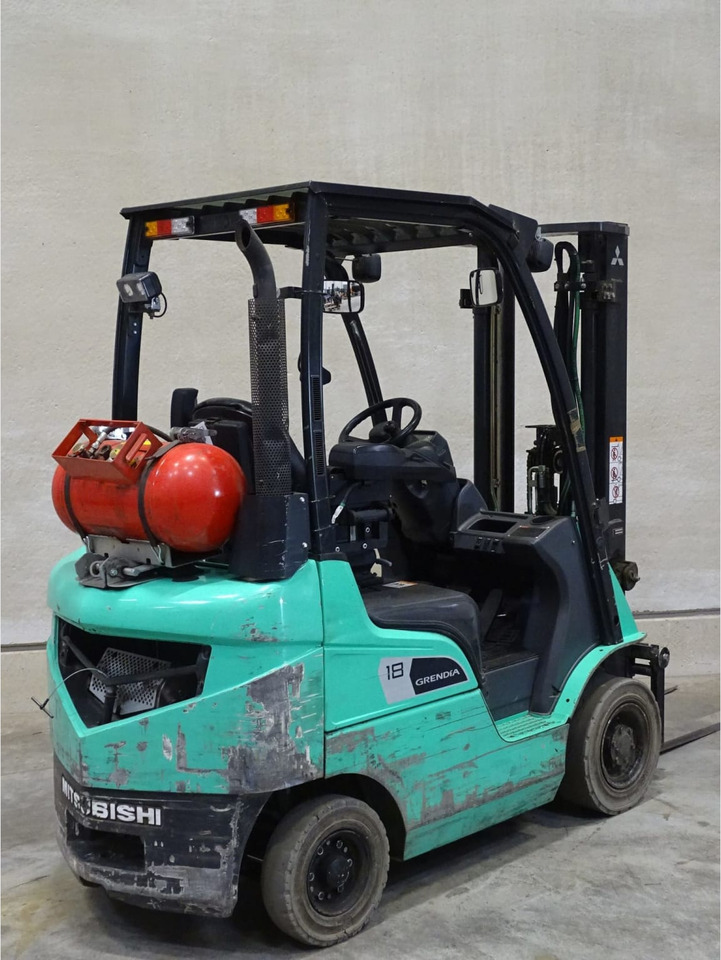 Mitsubishi FG18NT - رافعة شوكية تعمل بالغاز: صورة 2 Mitsubishi FG18NT - رافعة شوكية تعمل بالغاز: صورة 2
