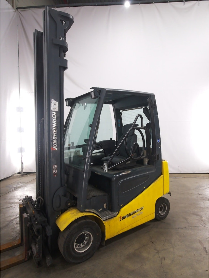 Package 3: JUNGHEINRICH EFG425K700DZ & EFG425 - رافعة شوكية كهربائية: صورة 2 Package 3: JUNGHEINRICH EFG425K700DZ & EFG425 - رافعة شوكية كهربائية: صورة 2