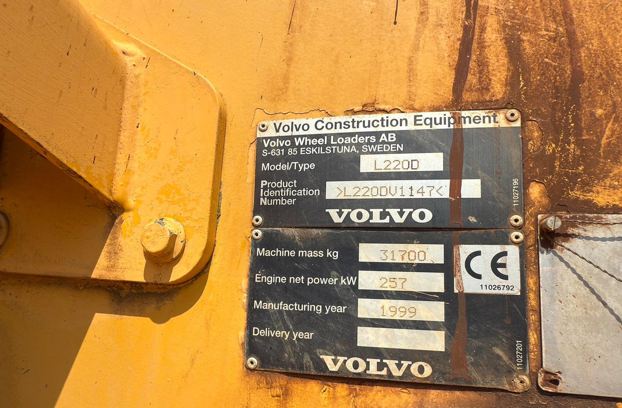Pala gommata Volvo L 220 - اللودر بعجل: صورة 3 Pala gommata Volvo L 220 - اللودر بعجل: صورة 3