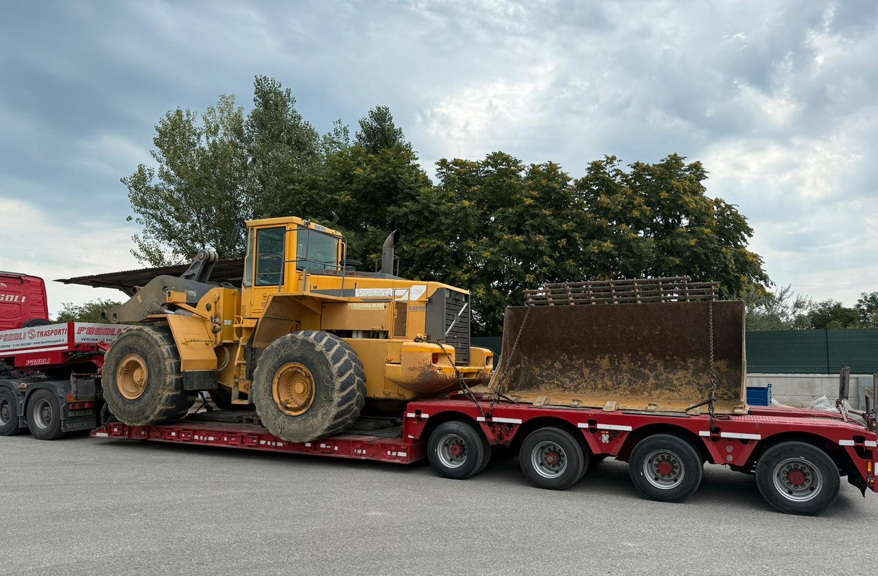 اللودر بعجل Pala gommata Volvo L 220: صورة 9