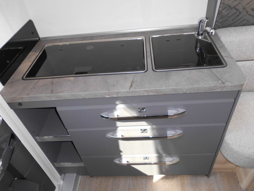 جديدة كرفان سحب Hobby De Luxe 400 SFe 2025 1500kg. Hobby De Luxe 400 SFe Lagerabverkauf!: صورة 10