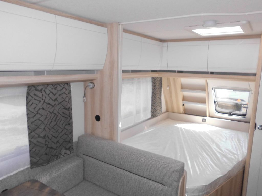 جديدة كرفان سحب Hobby De Luxe 400 SFe 2025 1500kg. Hobby De Luxe 400 SFe Lagerabverkauf!: صورة 6