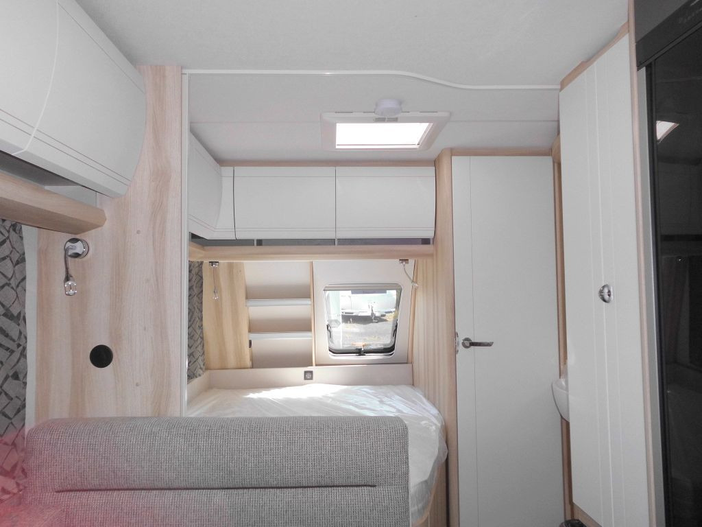 جديدة كرفان سحب Hobby De Luxe 400 SFe 2025 1500kg. Hobby De Luxe 400 SFe Lagerabverkauf!: صورة 8