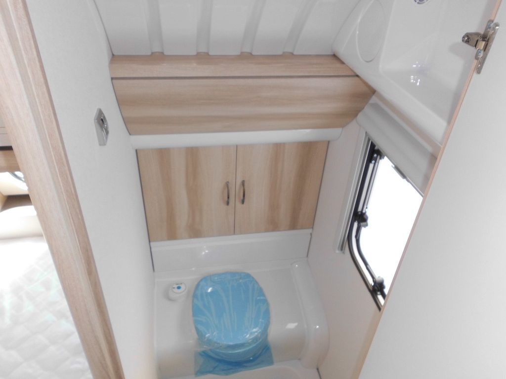 جديدة كرفان سحب Hobby De Luxe 400 SFe 2025 1500kg. Hobby De Luxe 400 SFe Lagerabverkauf!: صورة 17