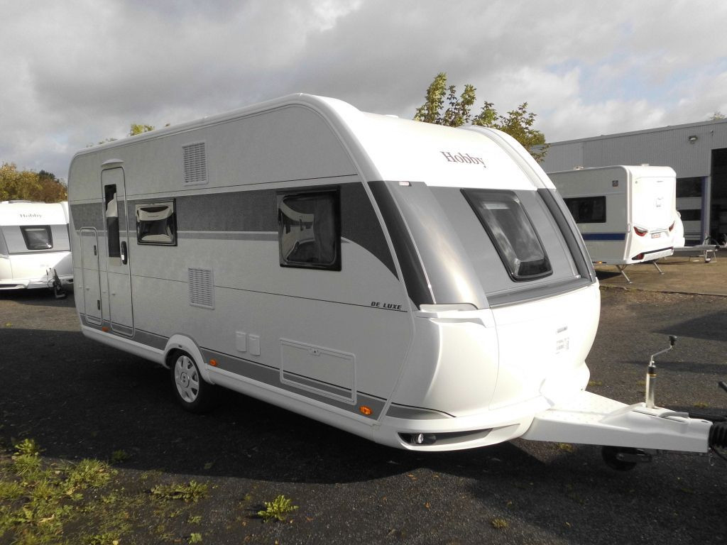 Hobby De Luxe 490 KMF 2026 GARAGE AUTARK 1800kg.+++ - كرفان سحب: صورة 1 Hobby De Luxe 490 KMF 2026 GARAGE AUTARK 1800kg.+++ - كرفان سحب: صورة 1