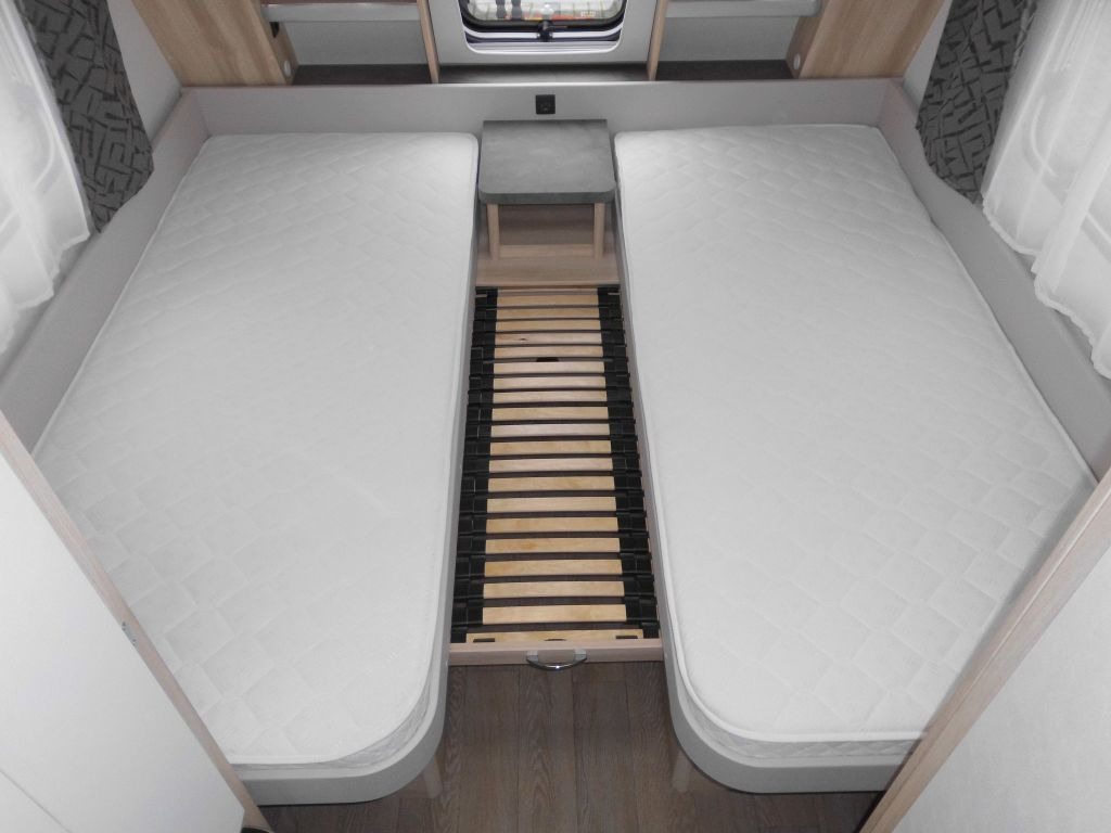 كرفان سحب Hobby De Luxe 515 UHL 2000kg. Backofen, Dunsthaube +: صورة 13