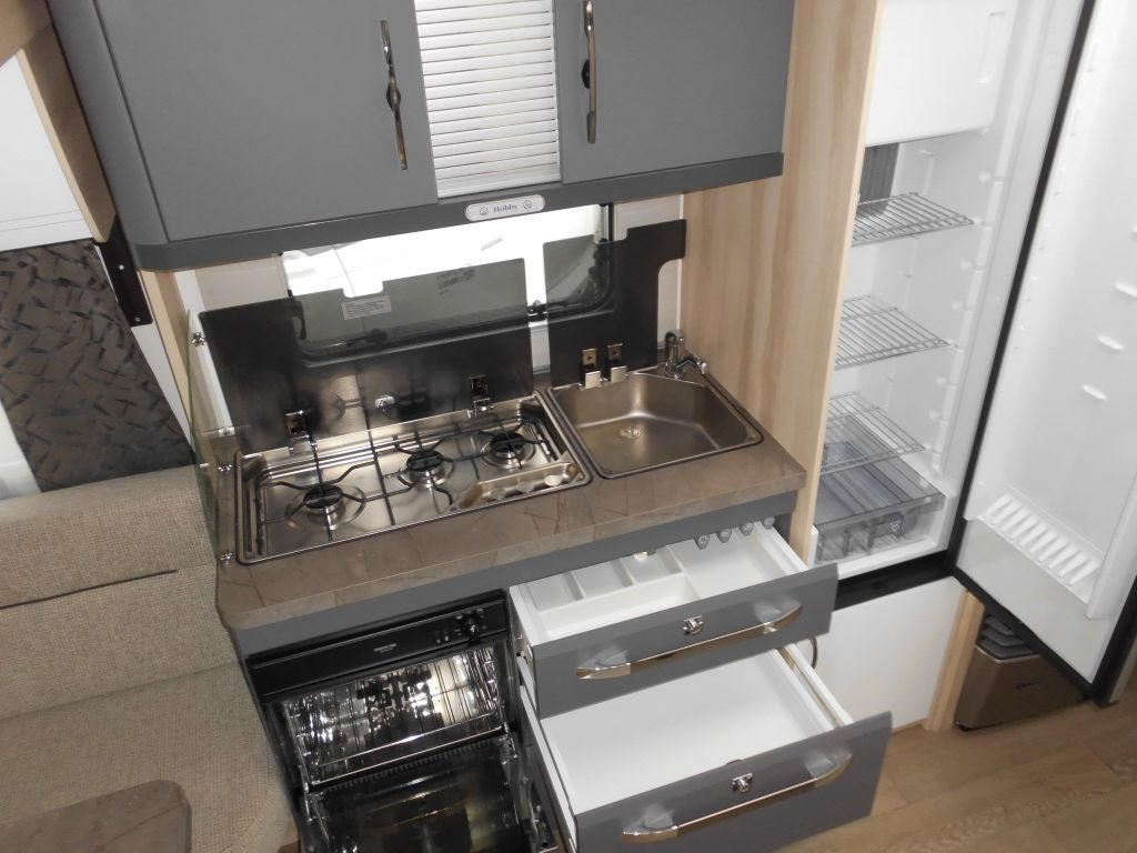 كرفان سحب Hobby De Luxe 515 UHL 2000kg. Backofen, Dunsthaube +: صورة 11