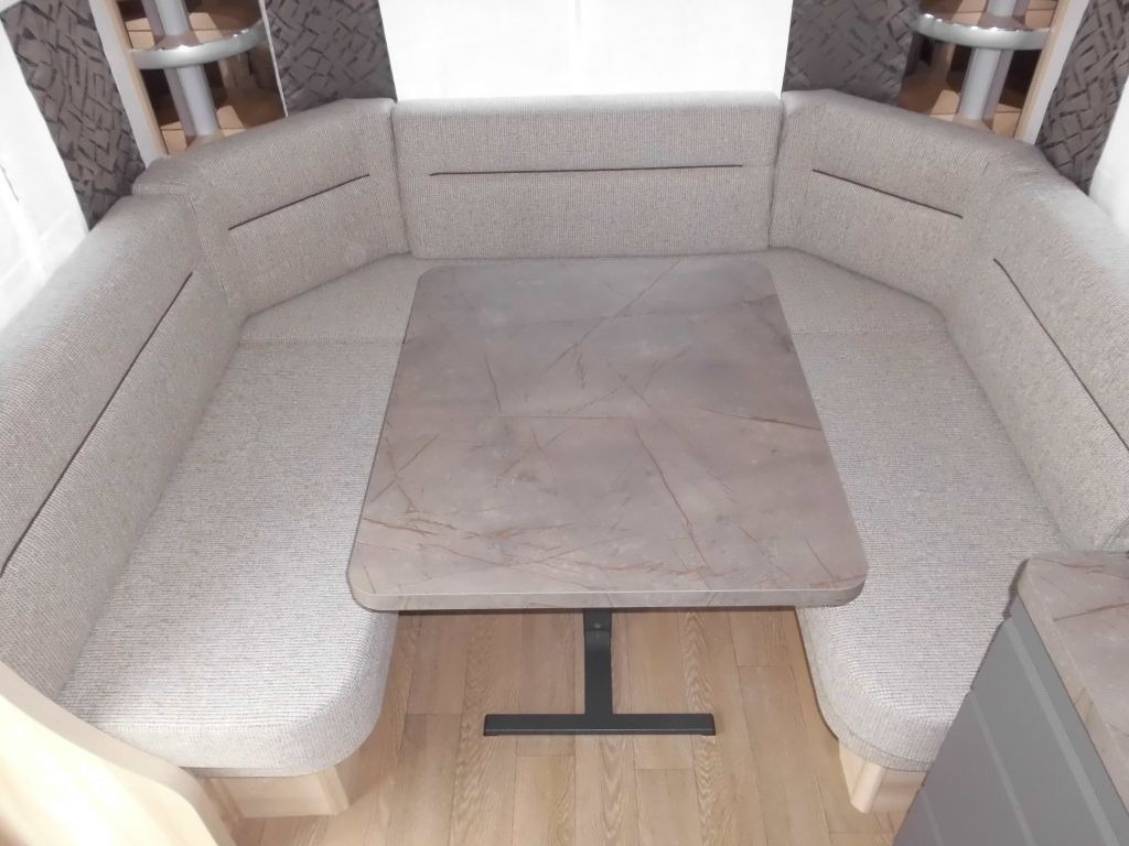 Hobby De Luxe 515 UHL mit Extras, Lagerabverkauf! - كرفان سحب: صورة 5 Hobby De Luxe 515 UHL mit Extras, Lagerabverkauf! - كرفان سحب: صورة 5