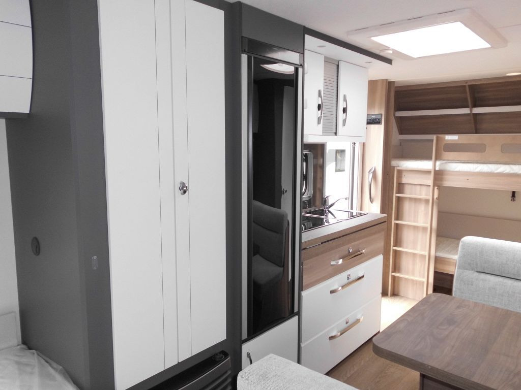 كرفان سحب Hobby Excellent Edition 490 KMF 2025 GARAGE AUTARK 180: صورة 10