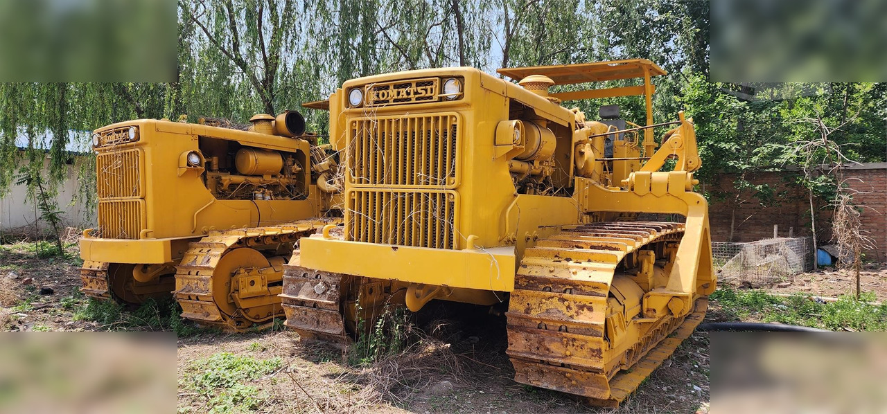 1990 KOMATSU D155C - ماكينة وضع الأنابيب: صورة 1 1990 KOMATSU D155C - ماكينة وضع الأنابيب: صورة 1