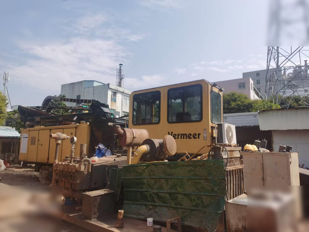 2005 VERMEER NAVIGATOR D300X500 - آلة حفر موجهة: صورة 1 2005 VERMEER NAVIGATOR D300X500 - آلة حفر موجهة: صورة 1