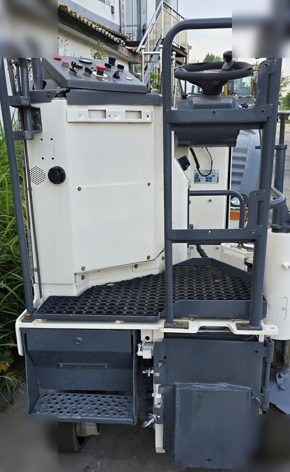 2010 WIRTGEN W35 - قشاطة أسفلت: صورة 4 2010 WIRTGEN W35 - قشاطة أسفلت: صورة 4