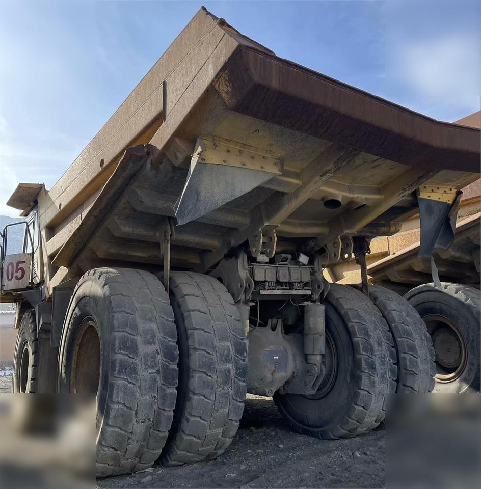2011 KOMATSU HD465-7 - شاحنة قلاب صلبة: صورة 2 2011 KOMATSU HD465-7 - شاحنة قلاب صلبة: صورة 2