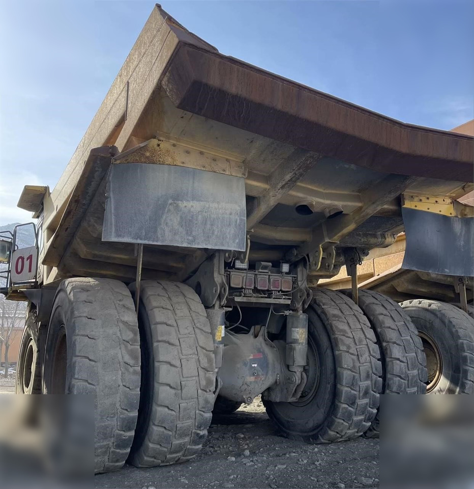 2011 KOMATSU HD465-7 - شاحنة قلاب صلبة: صورة 3 2011 KOMATSU HD465-7 - شاحنة قلاب صلبة: صورة 3