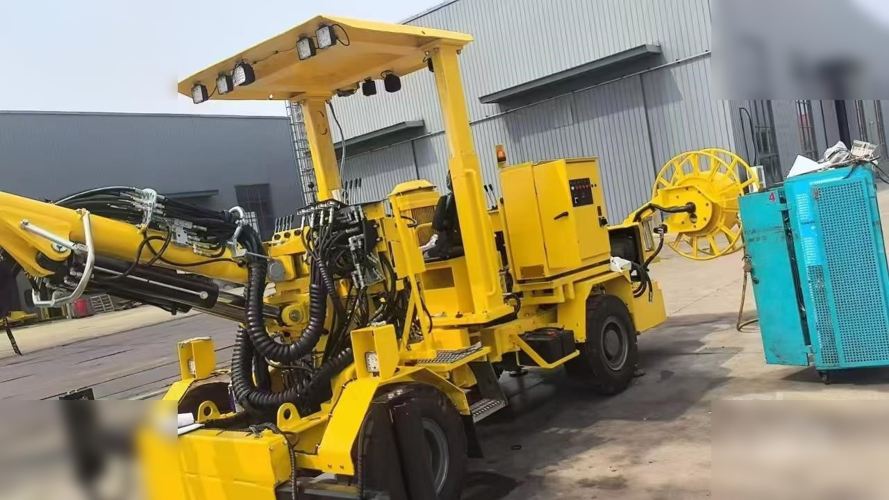 2014 ATLAS COPCO BOOMER 281 - آلة حفر موجهة: صورة 3 2014 ATLAS COPCO BOOMER 281 - آلة حفر موجهة: صورة 3