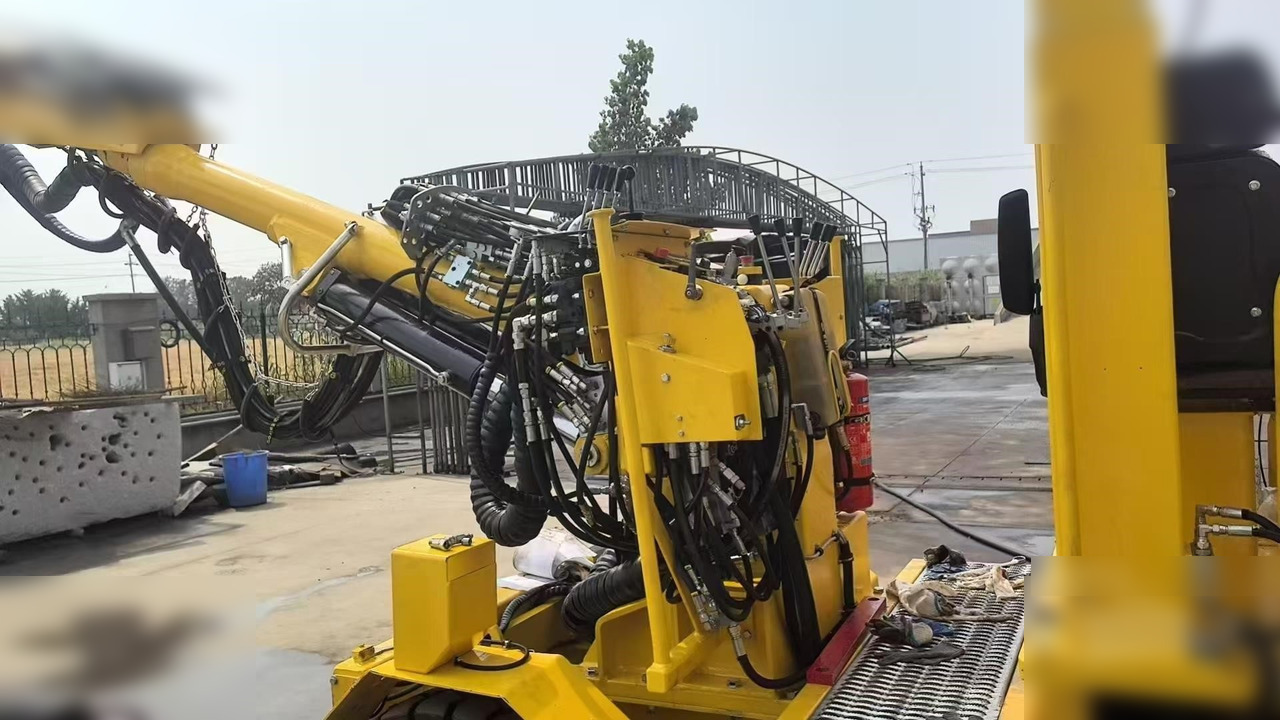 2014 ATLAS COPCO BOOMER 281 - آلة حفر موجهة: صورة 4 2014 ATLAS COPCO BOOMER 281 - آلة حفر موجهة: صورة 4