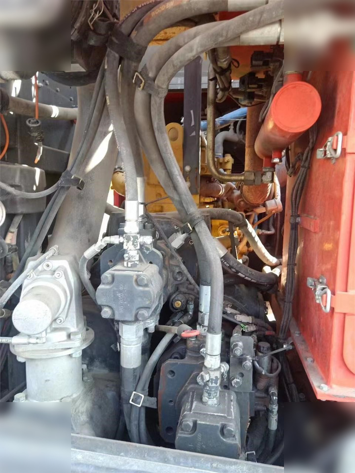 2014 SANDVIK DP1500I - برج الحفر: صورة 4 2014 SANDVIK DP1500I - برج الحفر: صورة 4