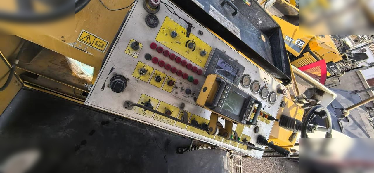 قشاطة أسفلت 2016 CATERPILLAR PM-200: صورة 7