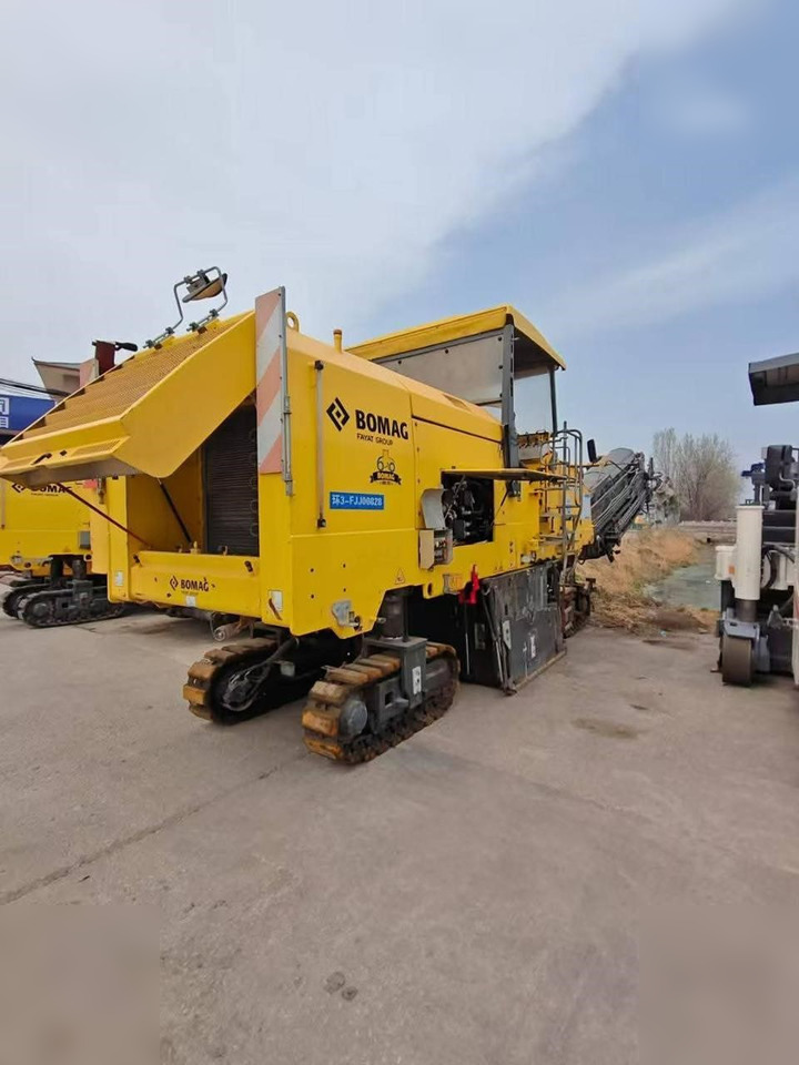 2017 BOMAG BM2000/60-2 - قشاطة أسفلت: صورة 2 2017 BOMAG BM2000/60-2 - قشاطة أسفلت: صورة 2