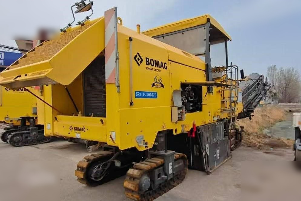 2017 BOMAG BM2000/60-2 - قشاطة أسفلت: صورة 1 2017 BOMAG BM2000/60-2 - قشاطة أسفلت: صورة 1